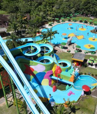 Acqua Slime: Conjunto de toboáguas é revitalizado