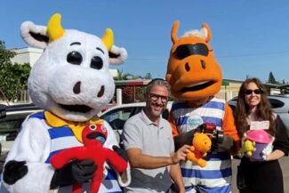 Acqua Lokos entrega doações de brinquedos a escolas de Arroio Teixeira