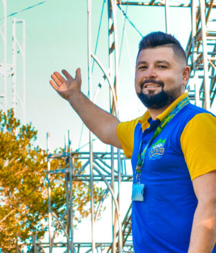 Guilherme Ribeiro – QUEM FAZ