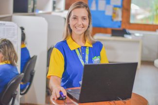 Jaiane Machado – QUEM FAZ