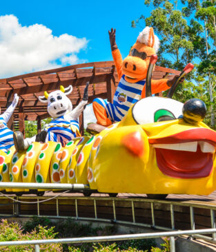Sábado Solidário: Projetos sociais têm dia de diversão no Acqua Lokos