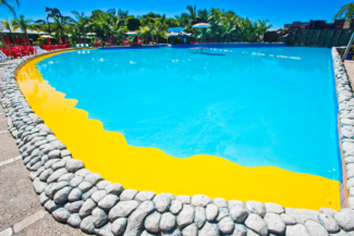 Sol, verão, calor e PISCINAS!